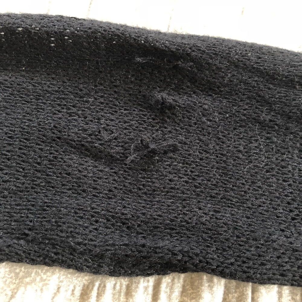 Buttoned Knit Top - Picture 4 of 4